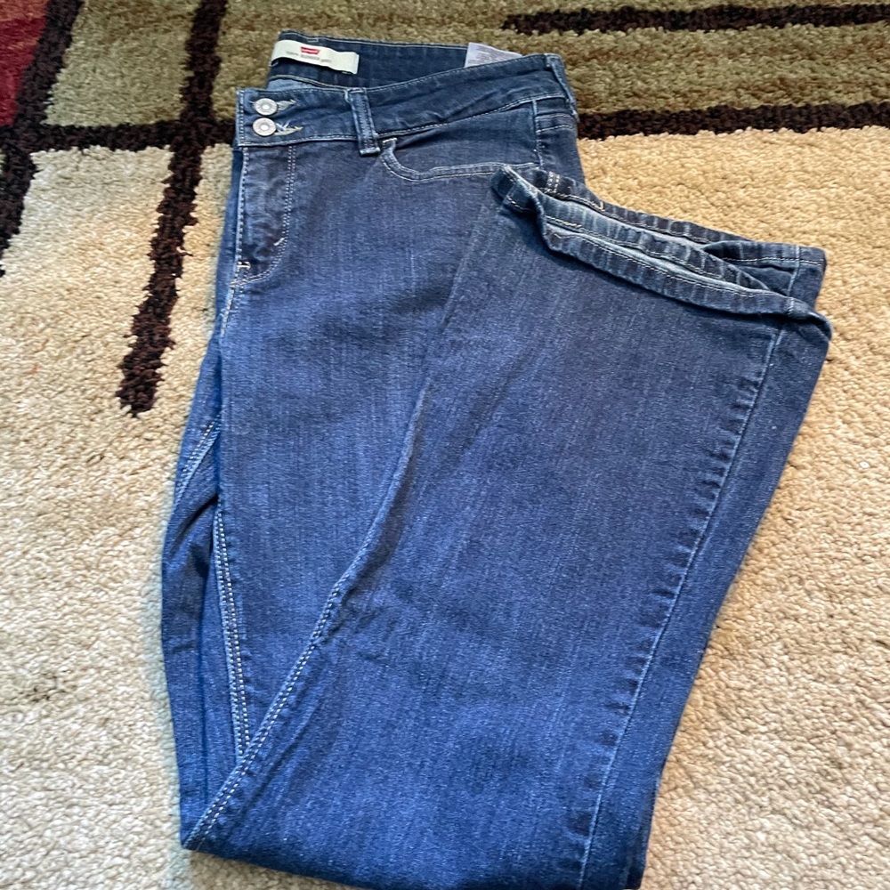 Levi’s 526 slender bootcut jeans  30/30